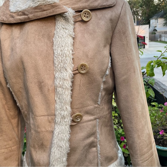 Columbia Sportswear Company Faux Shearling and Suede Short Coat Size Small - Picture 3 of 15